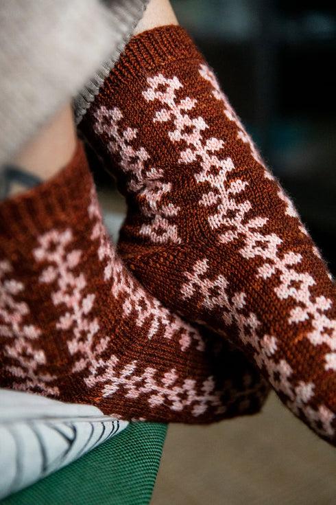 Laine: 52 Weeks of Socks Vol II