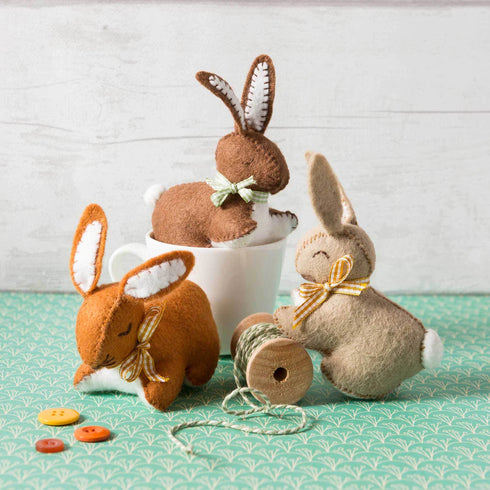 Corinne Lapierre: Filtkaniner / Bunnies Felt Craft Kit