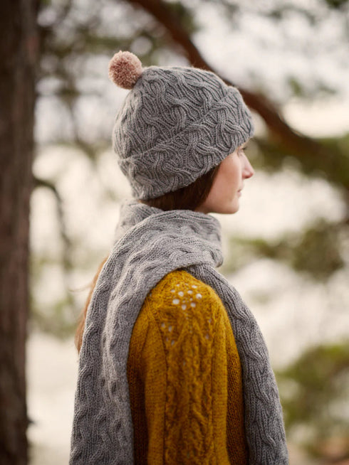 Meiju Kallio: Entwined Cables, Lace and Knitted Textures